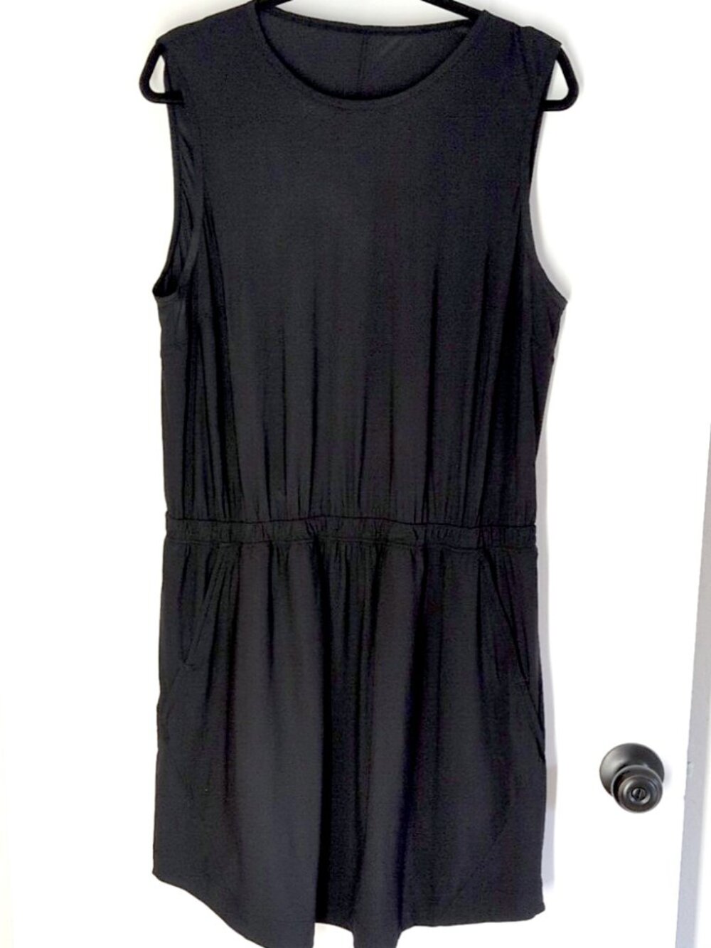 Lululemon Lightweight High-Neck Dress Black 14 pockets sleeveless travel stretch